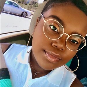 Meet your Posher, Rosemaria